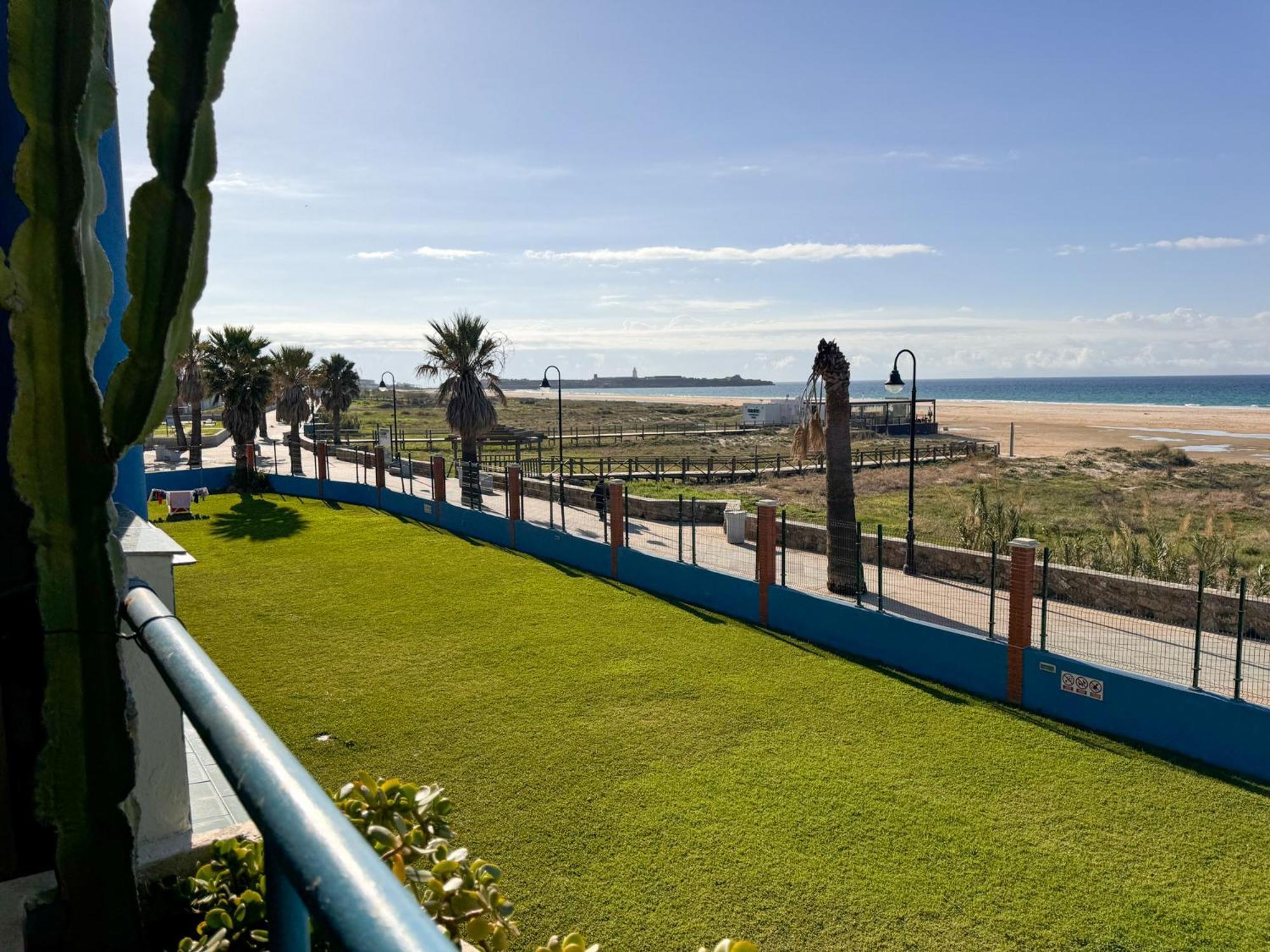 Tarifa Cozy House - Beach Front, Pool, Parking エクステリア 写真
